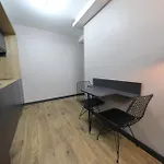 Hotel Nomad Hub *