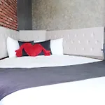 Nomad Hub Hotel