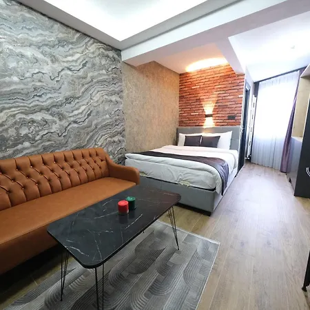 Отель Nomad Hub