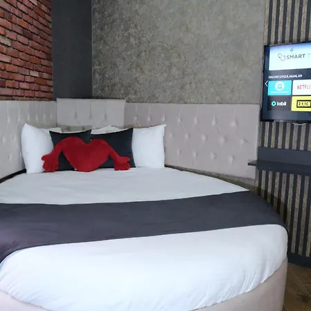 Nomad Hub Hotel