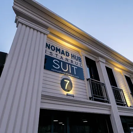 Nomad Hub Отель