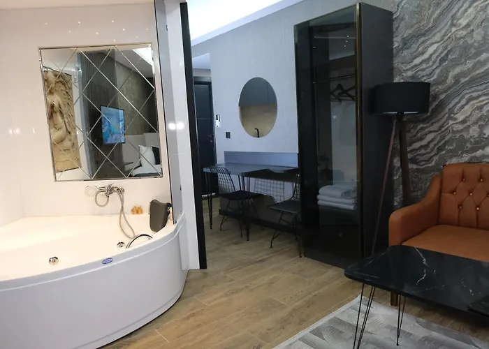 Nomad Hub מלון *