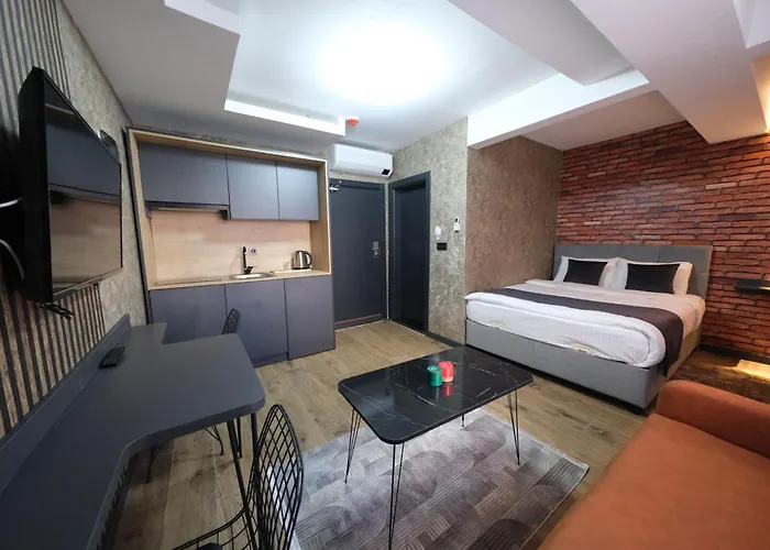 Nomad Hub מלון *