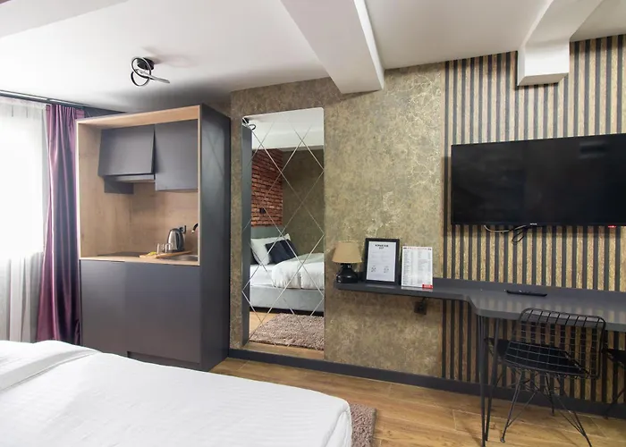 Nomad Hub מלון *