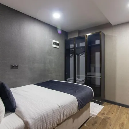 Nomad Hub Hotel